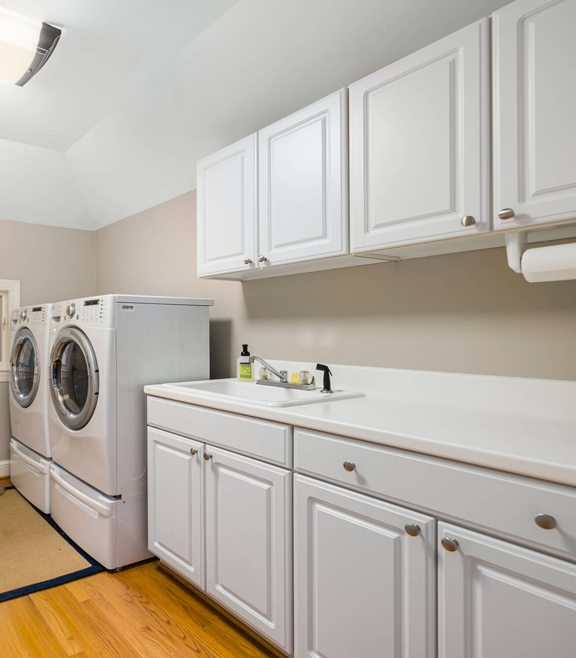 durable laundry cabinet