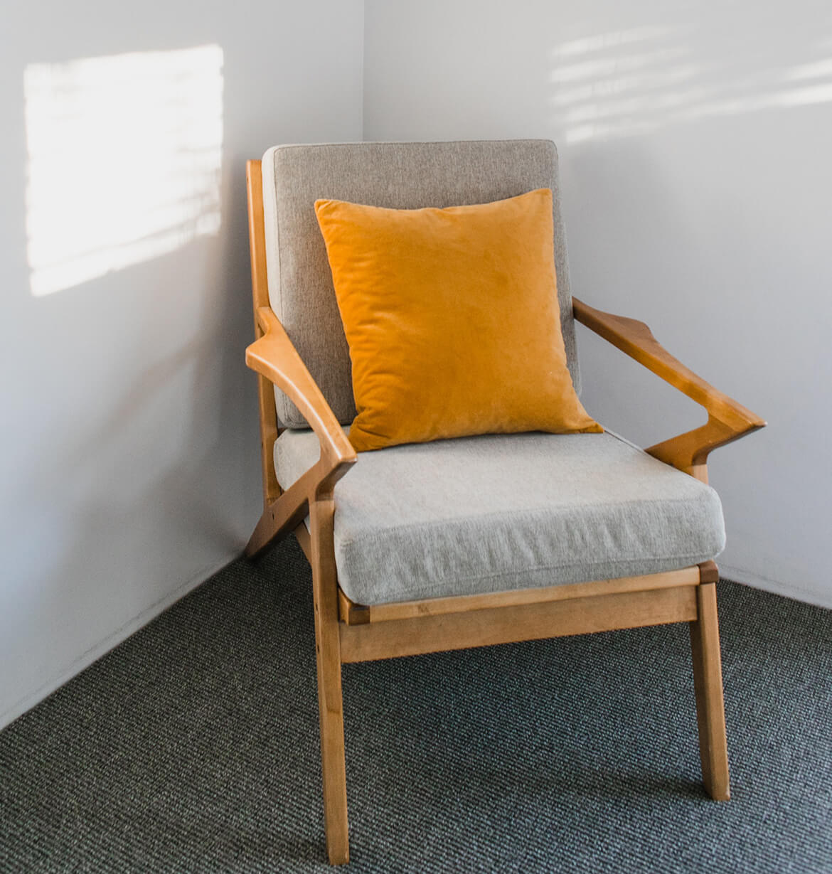 durable living room single chair